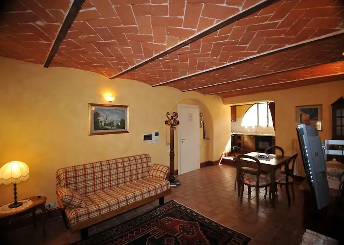 Le Gagli Arde アパート アレッツォ